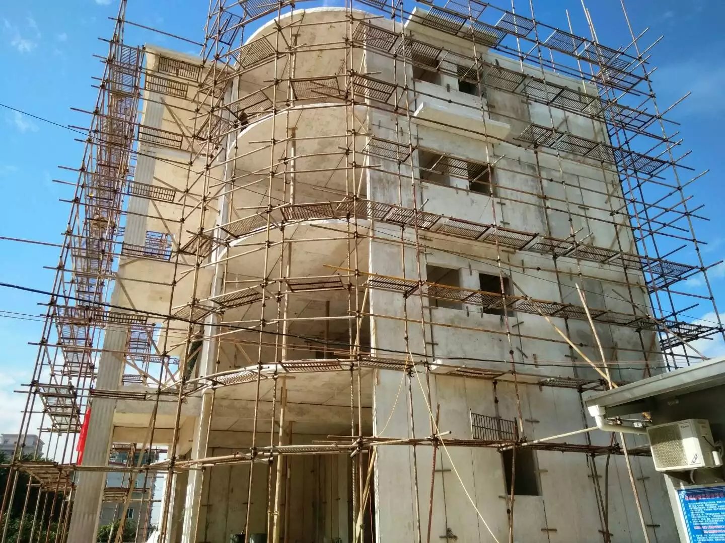 泸州星河绿色环保装配式建材在福建修建的五层别墅建筑